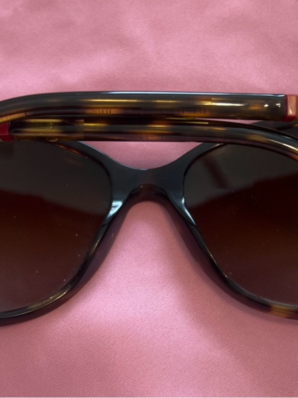 Burberry women Tortoiseshell Temple Sunglasses in Brown polarised great - Picture 5 of 10